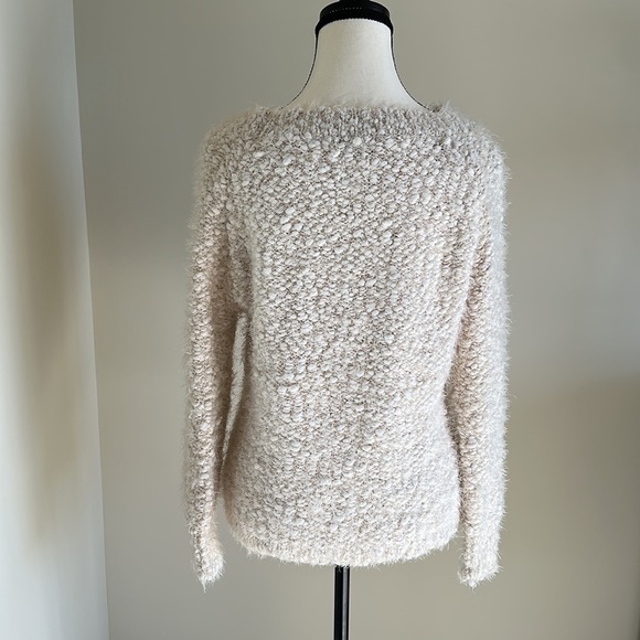 Soft fuzzy sweater - Picture 2 of 3